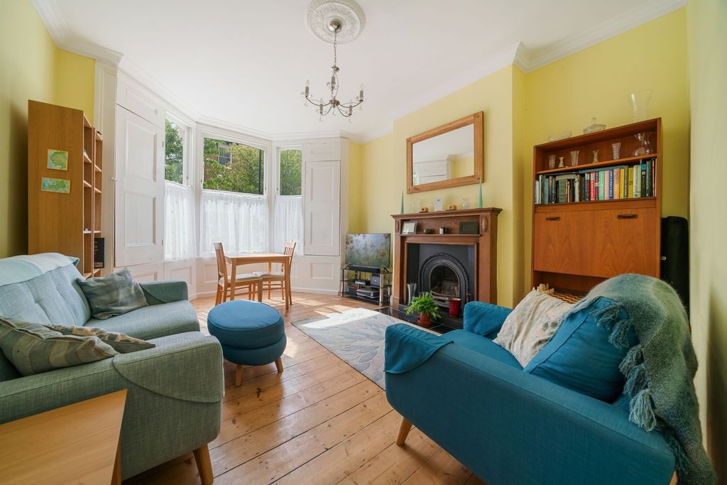 Property photo 3 of 12