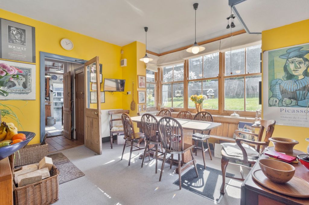 Property photo 3 of 24 Dining Room