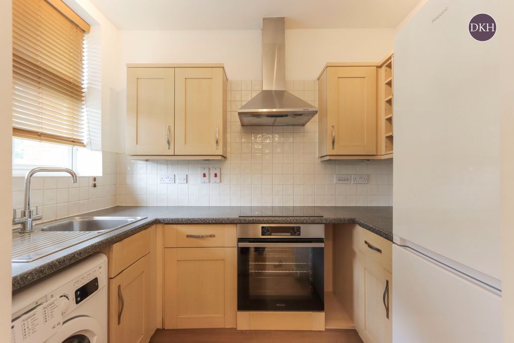 Property photo 3 of 8 Picture No. 04