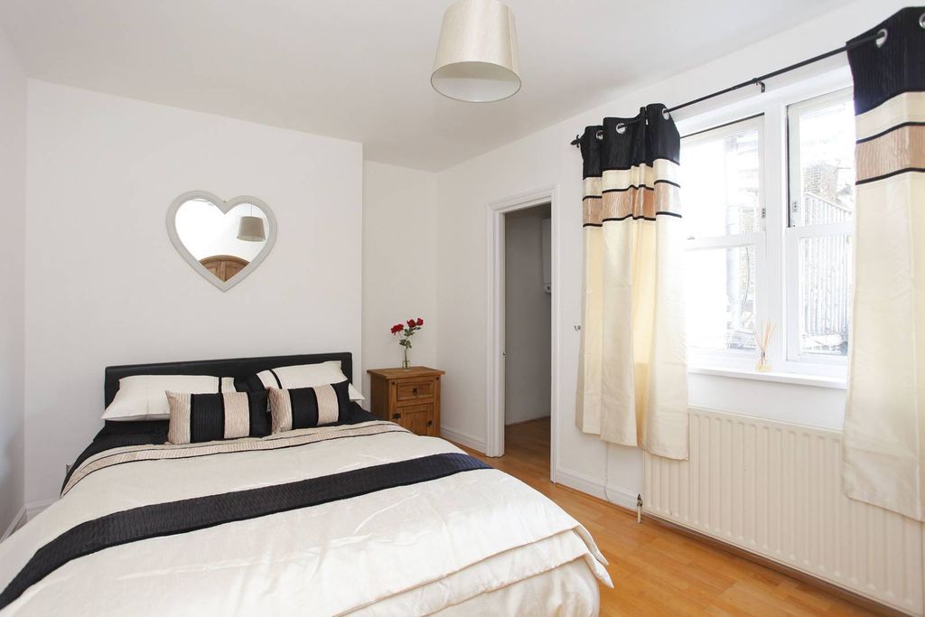 Property photo 1 of 4