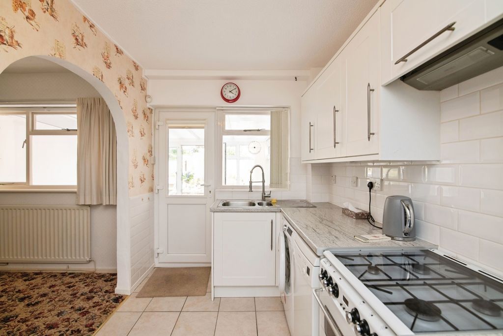 Property photo 3 of 25 Pbox-Img.Jpg