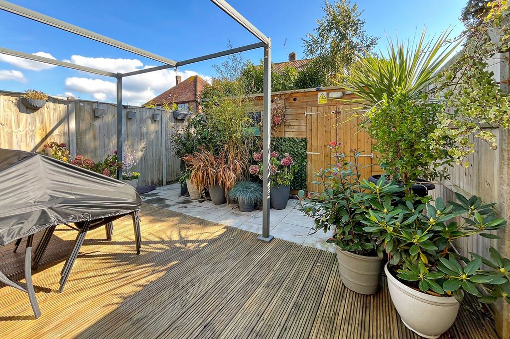 Property photo 2 of 18 Picture No. 19