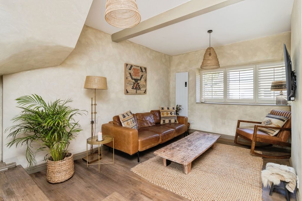 Property photo 3 of 23 Photo