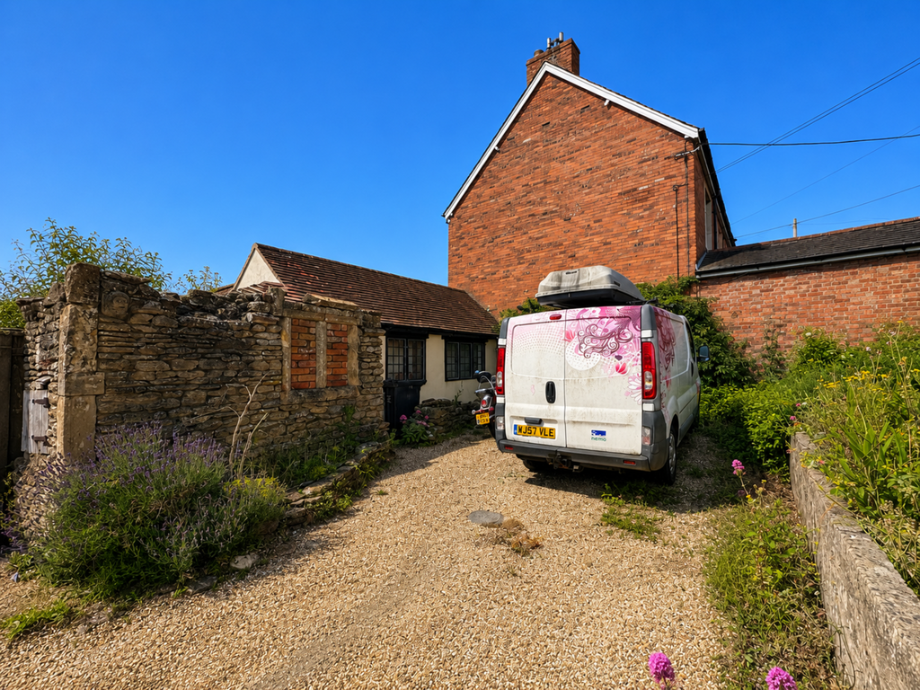 Property photo 2 of 11