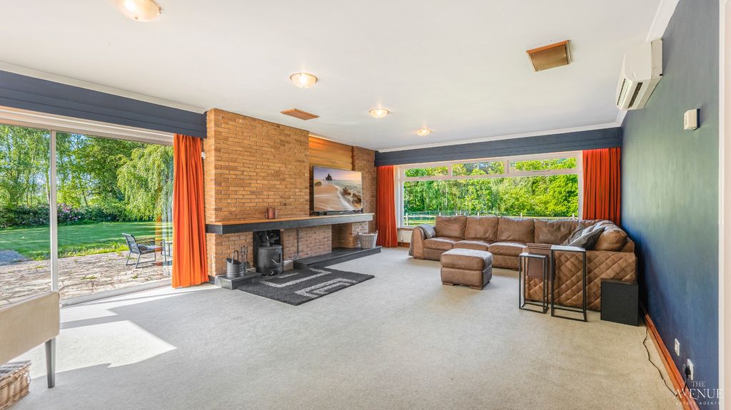 Property photo 2 of 61 4186994
