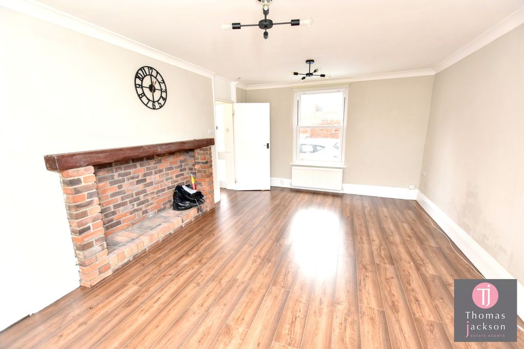 Property photo 3 of 16