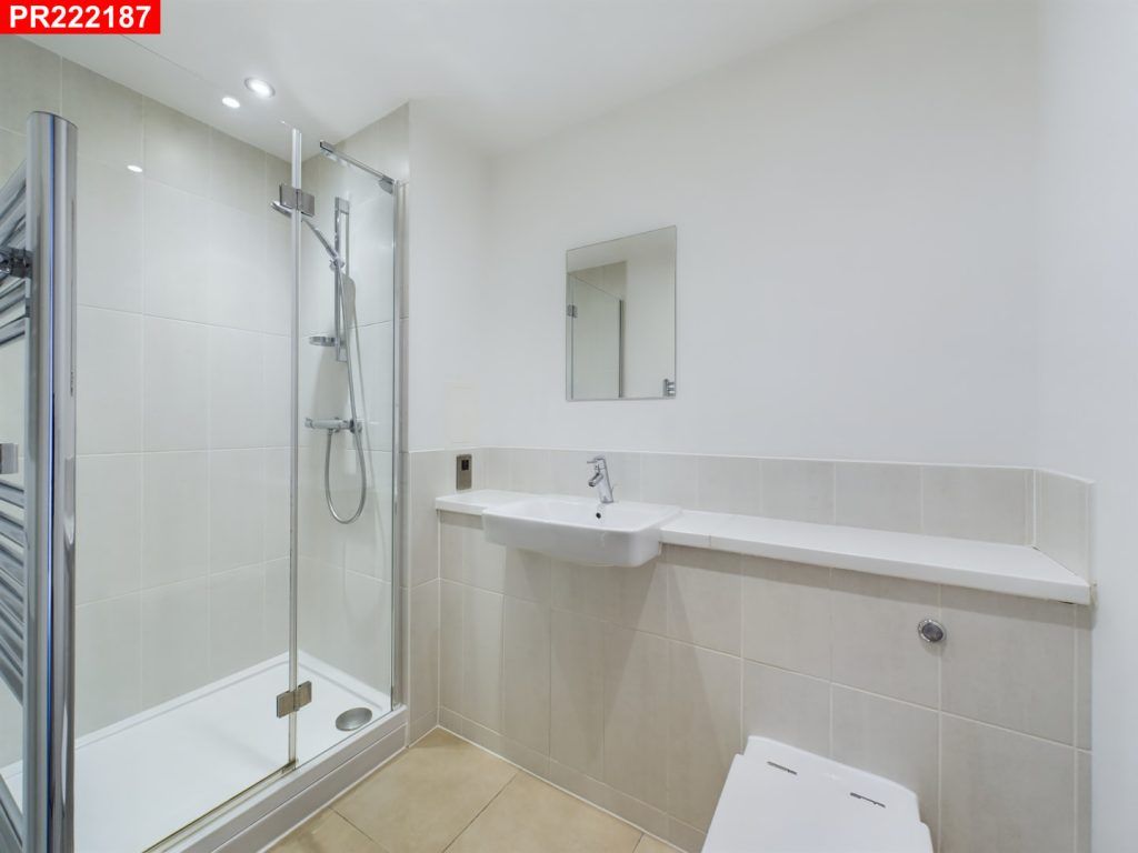 Property photo 3 of 6