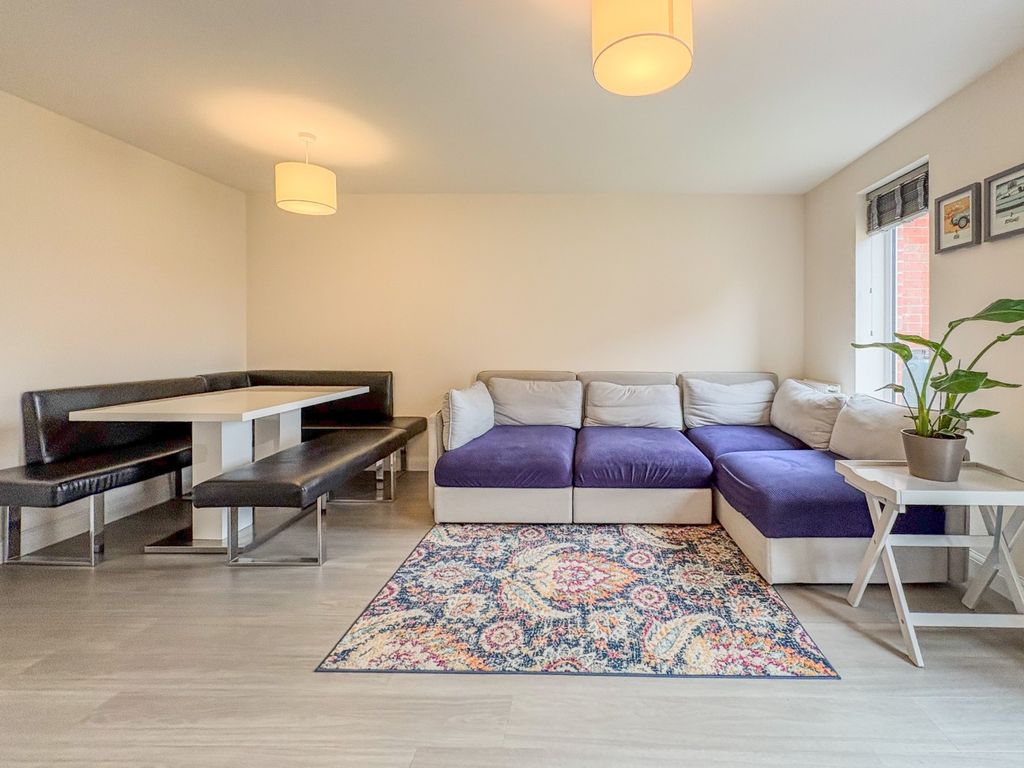 Property photo 2 of 24 5161515