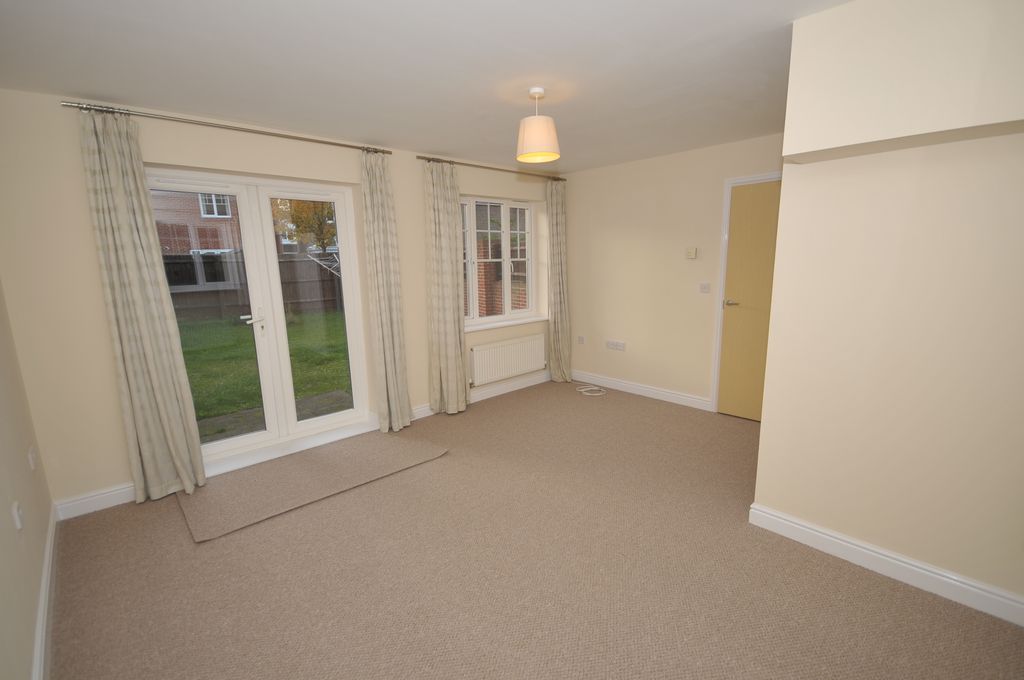 Property photo 3 of 7 Lounge-Dining Room