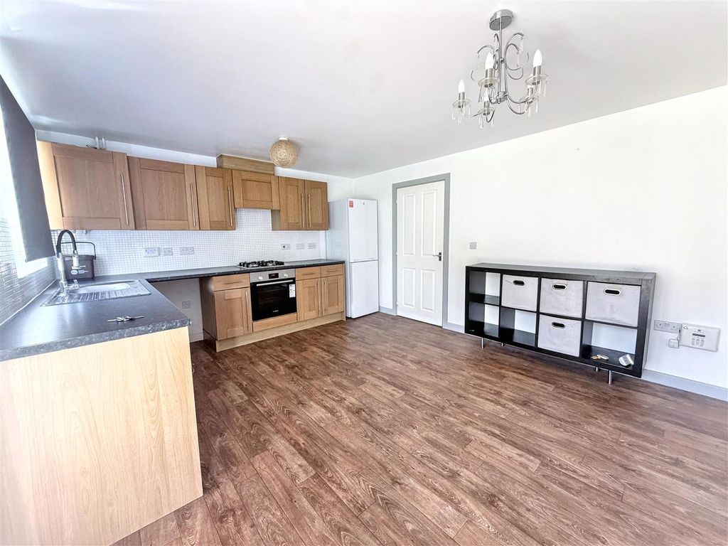 Property photo 3 of 13 Kitchen/Diner