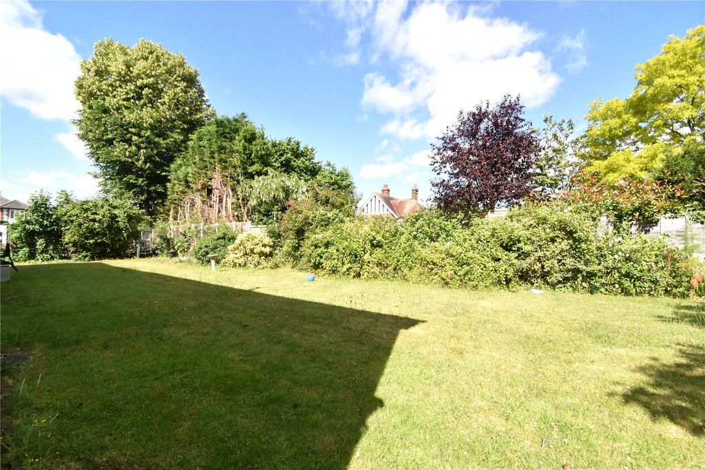 Property photo 3 of 10 3 - Image