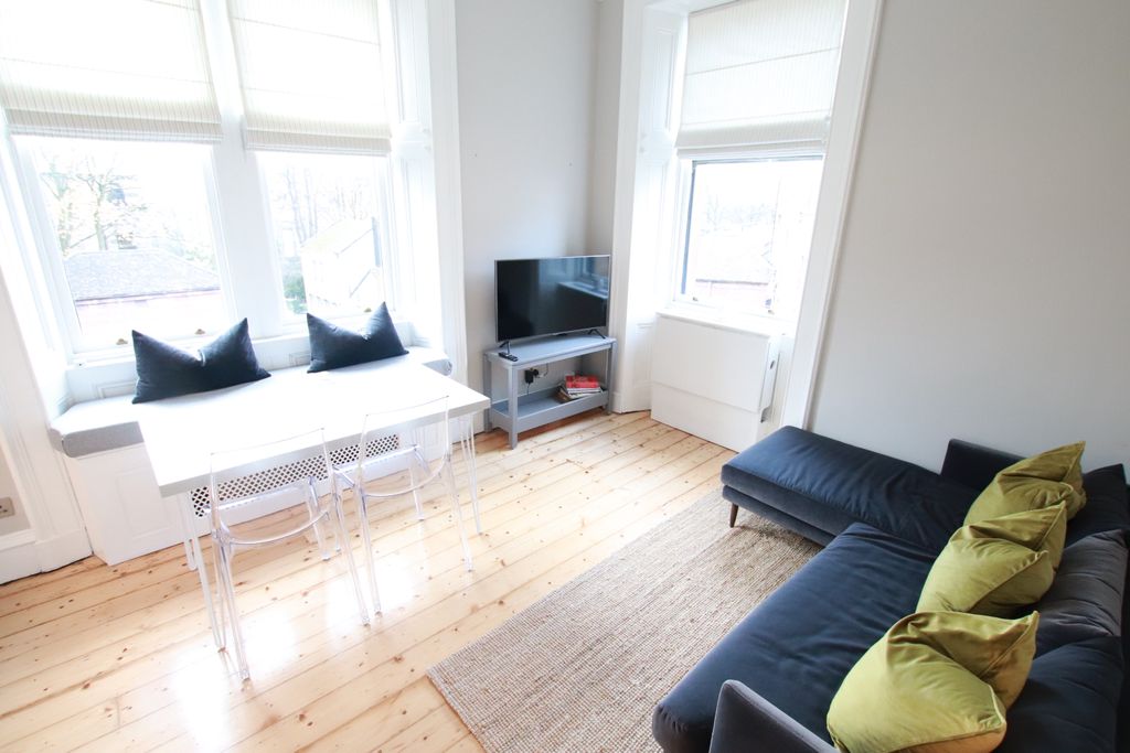 Property photo 1 of 7 Lounge