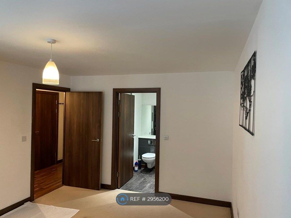 Property photo 1 of 14 Main Bedroom With Ensuite