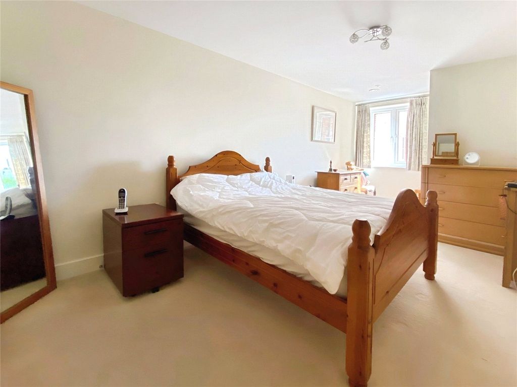 Property photo 3 of 11 Picture No. 14