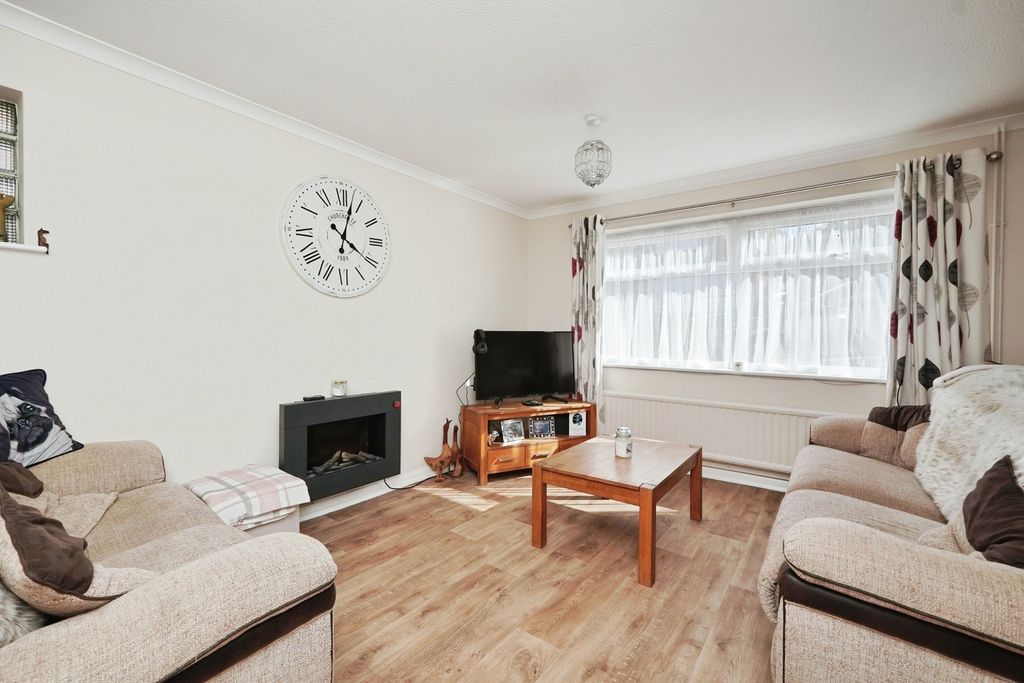 Property photo 2 of 16 Photo