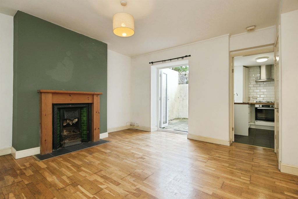 Property photo 3 of 14