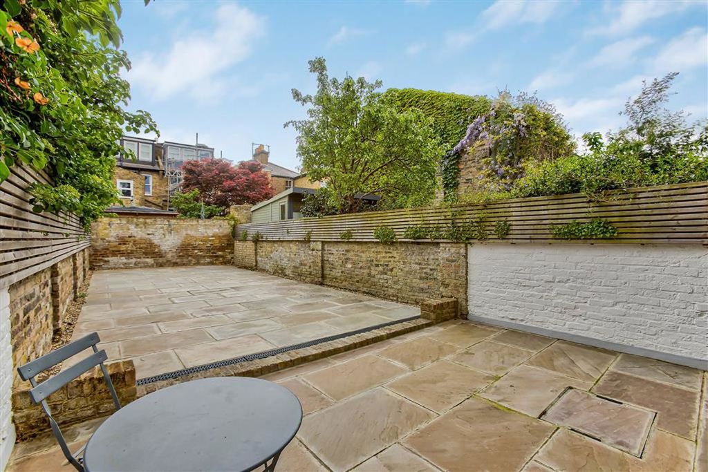 Property photo 2 of 12