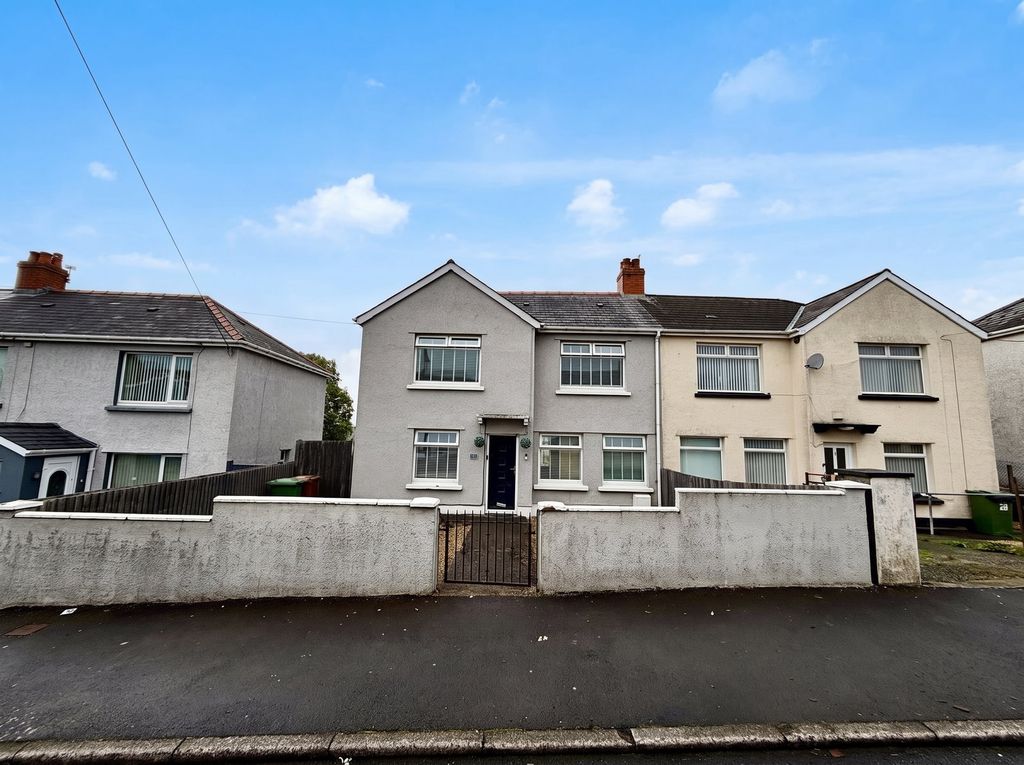 Property photo 1 of 54