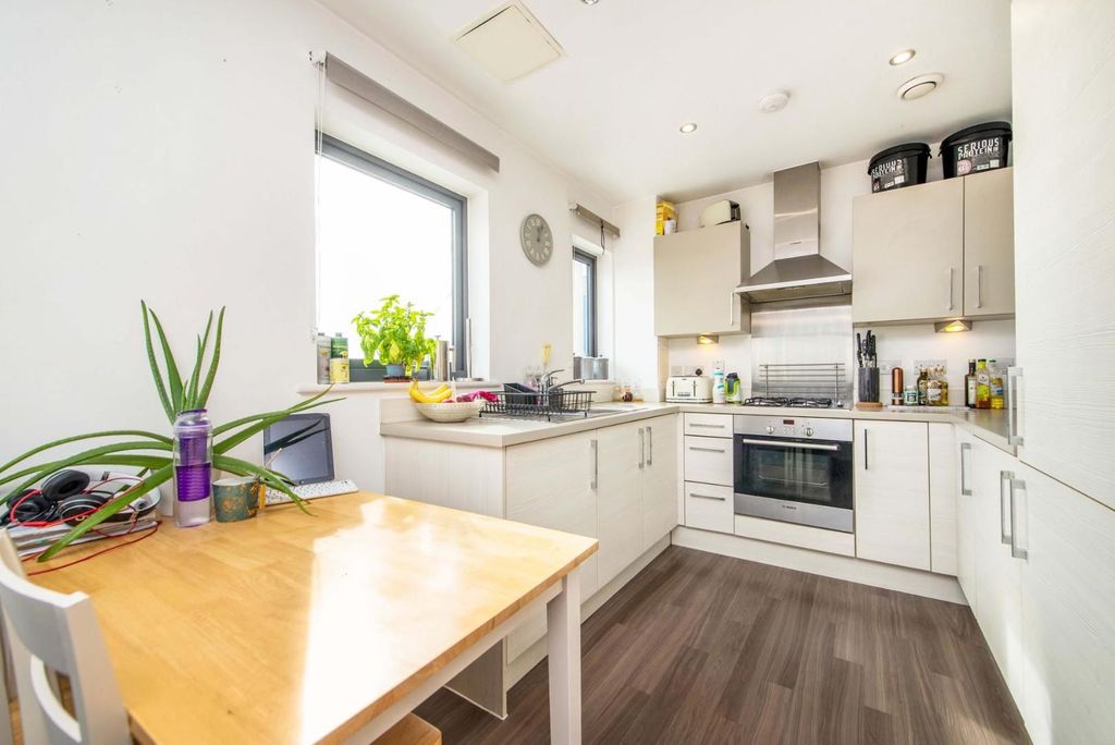 Property photo 1 of 10 24410_Sell_My_Home_27_Riva_Complex_5_Lo.Jpg
