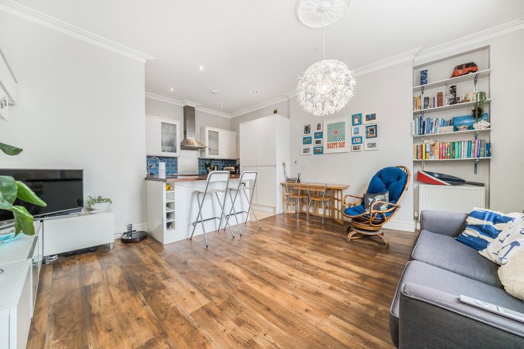 Property photo 3 of 8