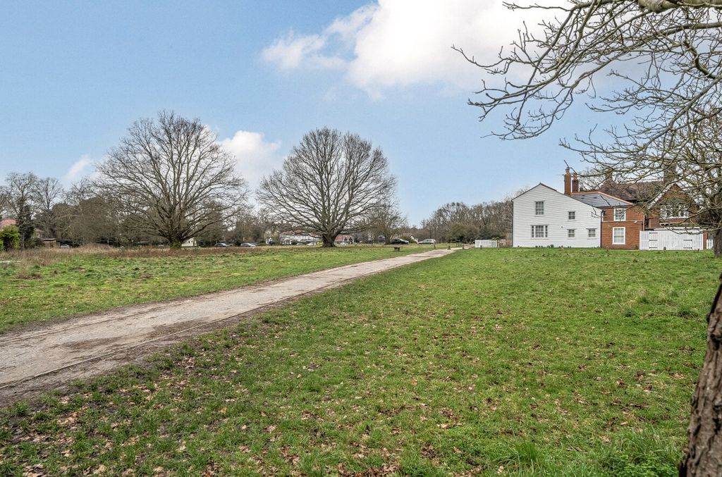 Additional image 19 of 2 bed end terrace house for saleRectory Place, Hawkwood Lane, Chislehurst, Kent BR7