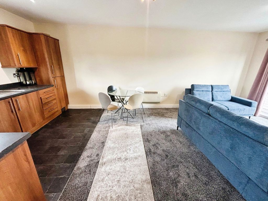 Property photo 3 of 16 Picture No. 05