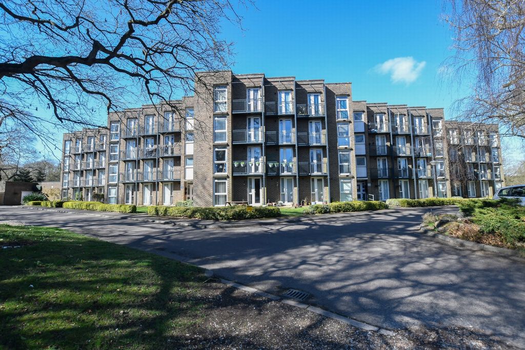 Property photo 1 of 22 Photo 20