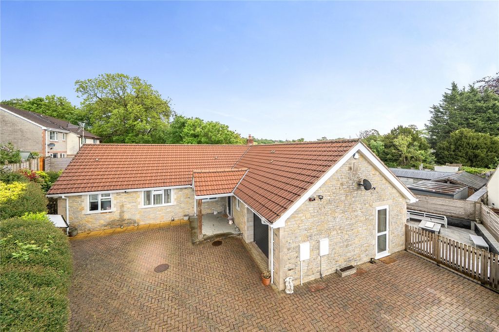 Property photo 1 of 25 Picture No. 06