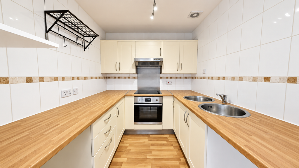 Property photo 1 of 10 Kitchen - Angle 1
