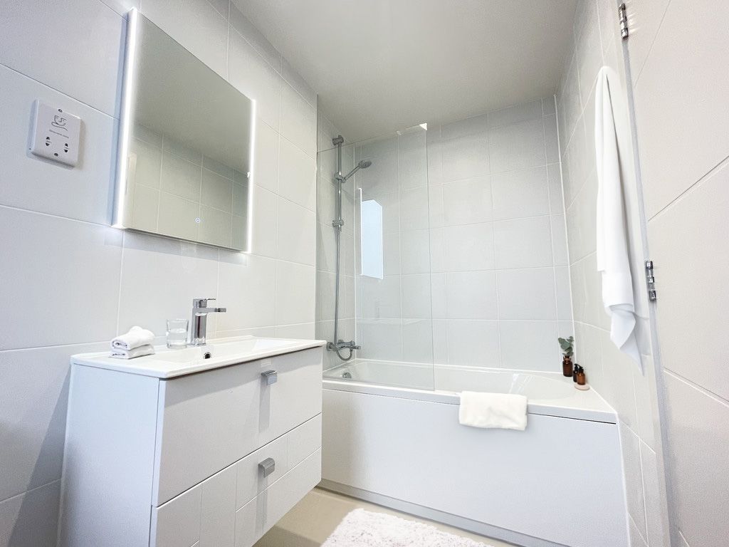 Property photo 3 of 24