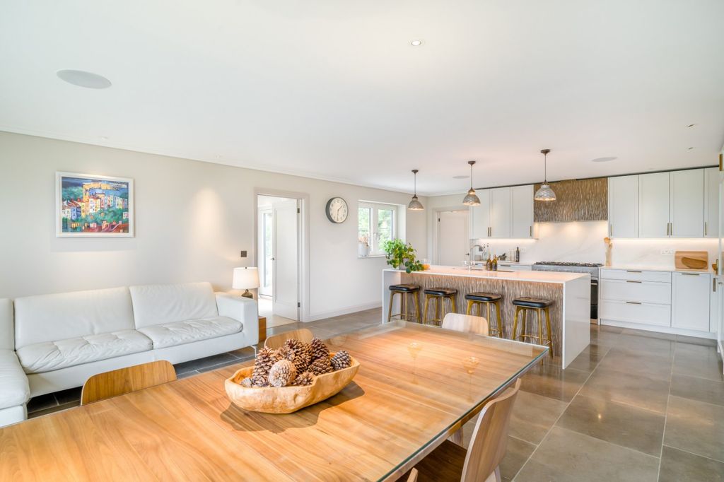 Property photo 3 of 25 Picture No. 45