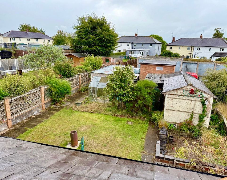 Property photo 2 of 11