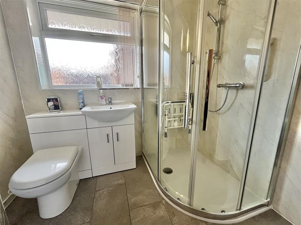 Property photo 3 of 14 Shower Room