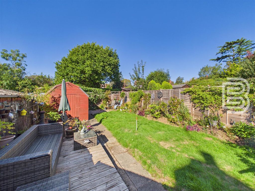 Property photo 2 of 16 Garden (1).Jpg