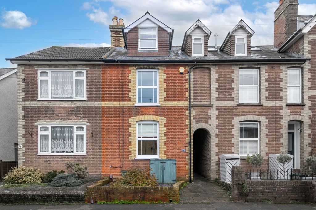 Property photo 2 of 24