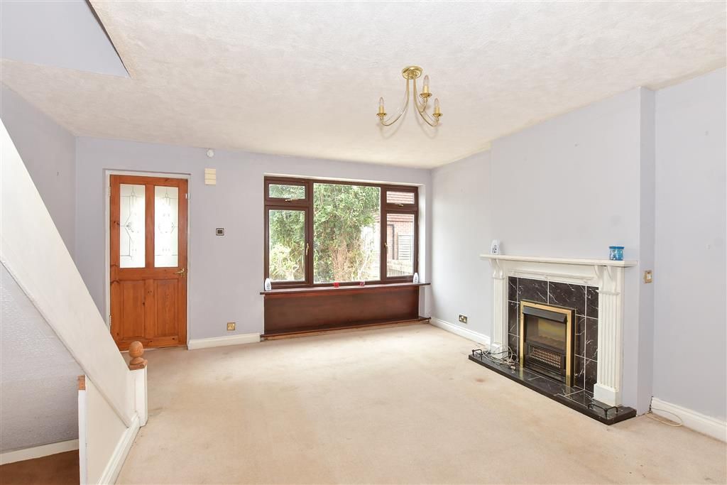 Property photo 2 of 13 Lounge