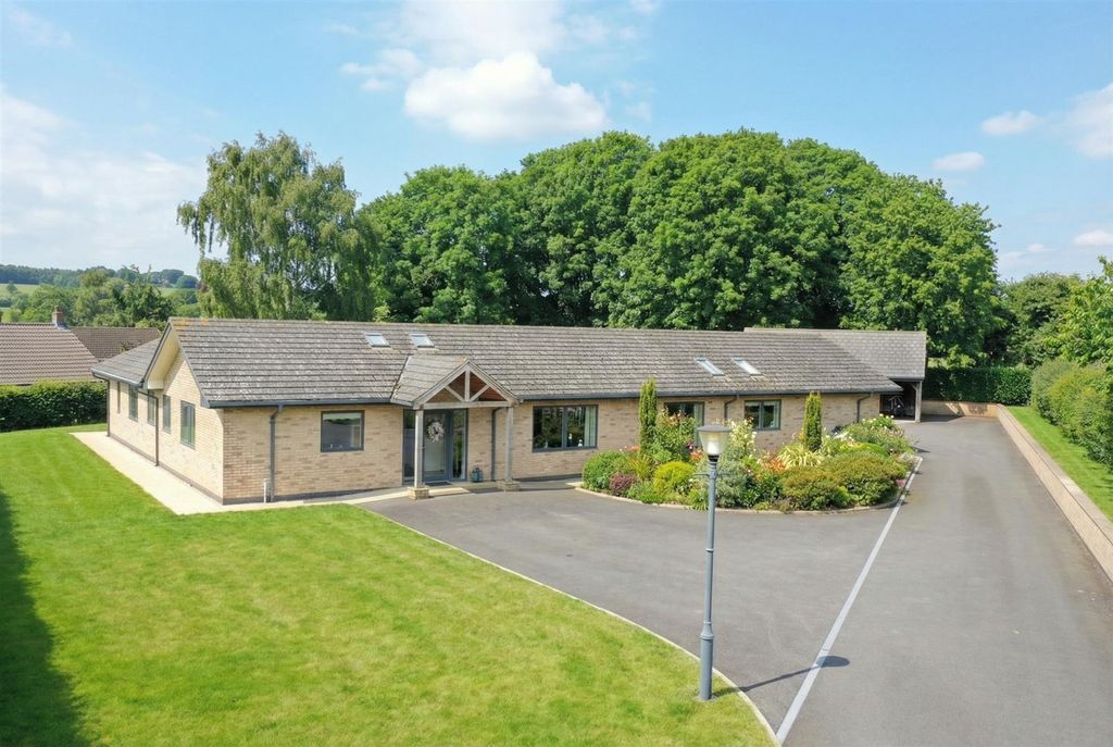 Property photo 2 of 26 Image-3x2-2528x1696 (23).Jpg