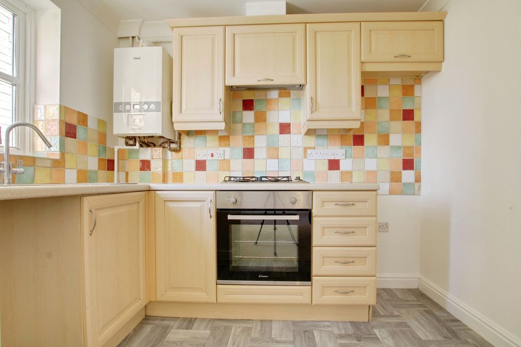 Property photo 2 of 9