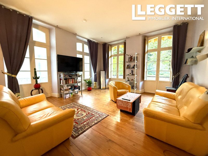 Property photo 3 of 10