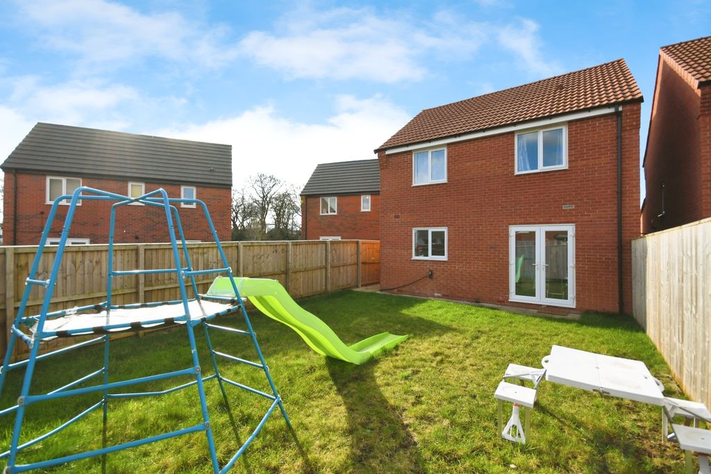 Property photo 3 of 15