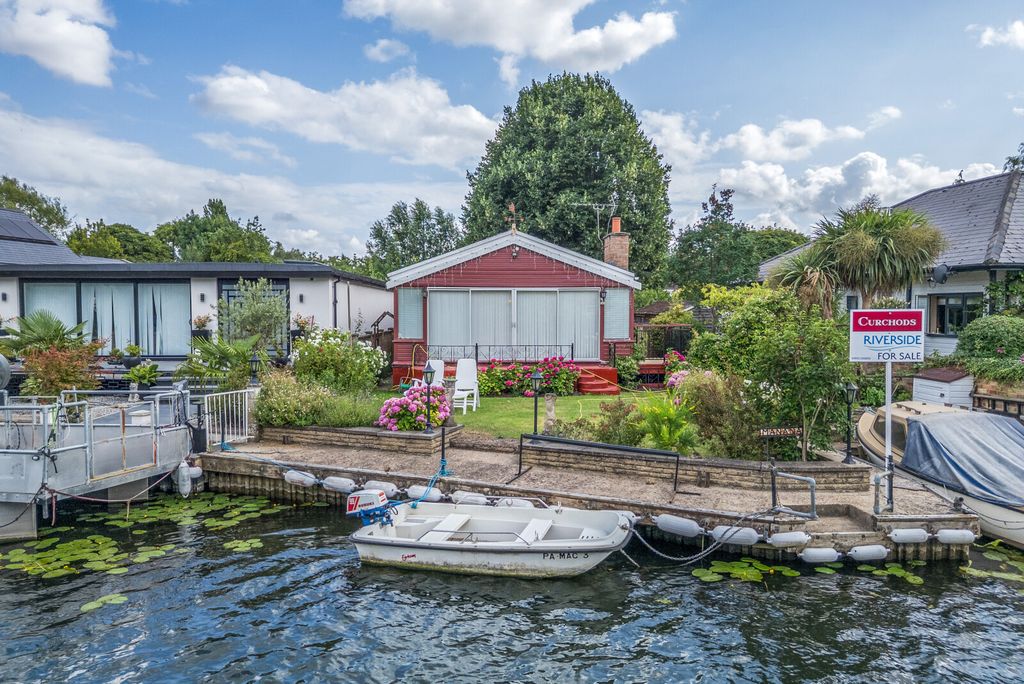 Property photo 1 of 20 1326307-12-68767A...