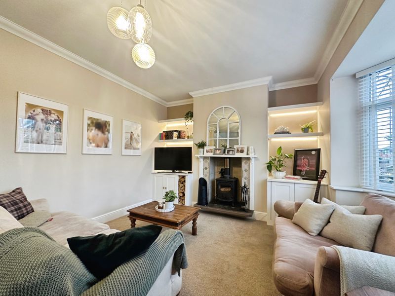 Property photo 2 of 25 Lounge