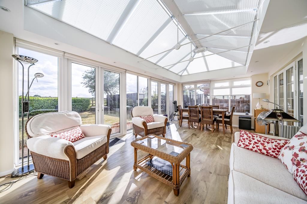 Property photo 2 of 20 Conservatory