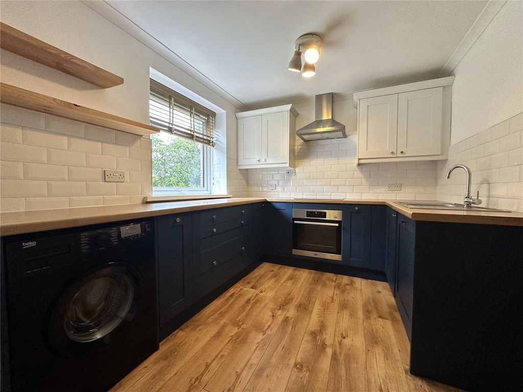 Property photo 2 of 11 Picture No. 09
