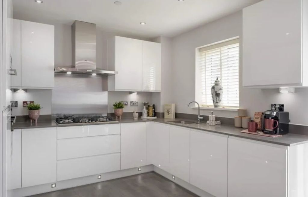 Property photo 2 of 7