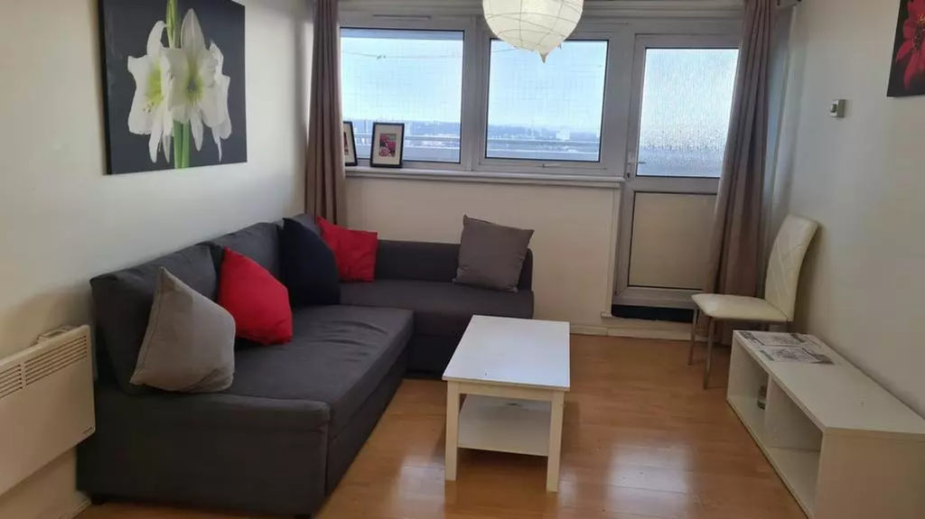 Property photo 2 of 6