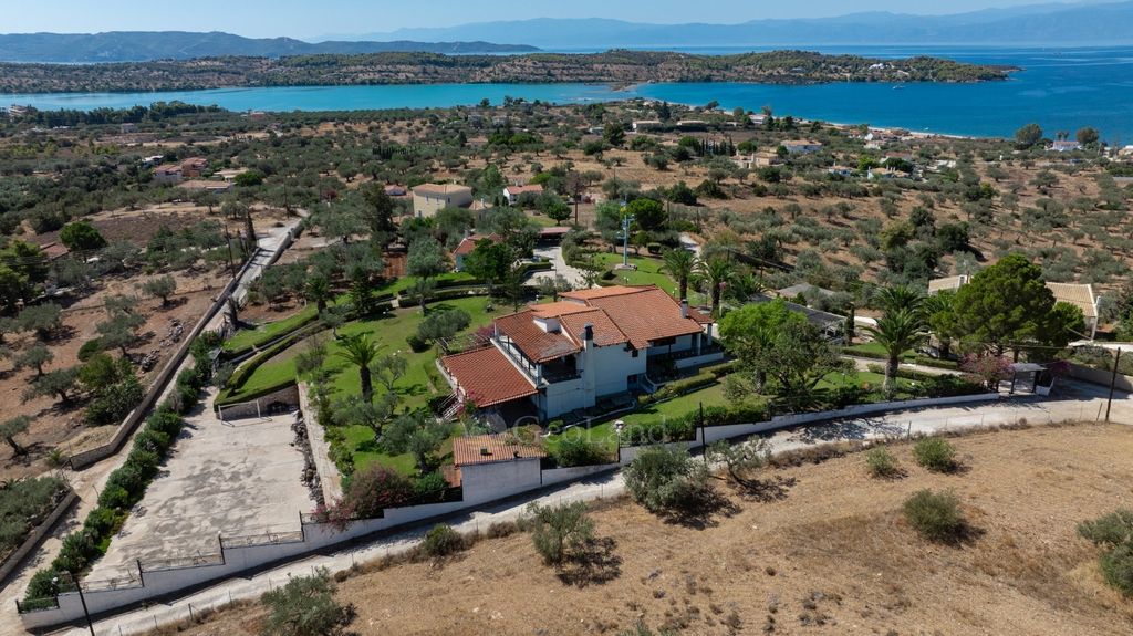 Property photo 1 of 50