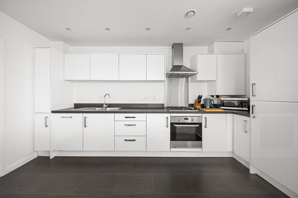 Property photo 2 of 12 2712924