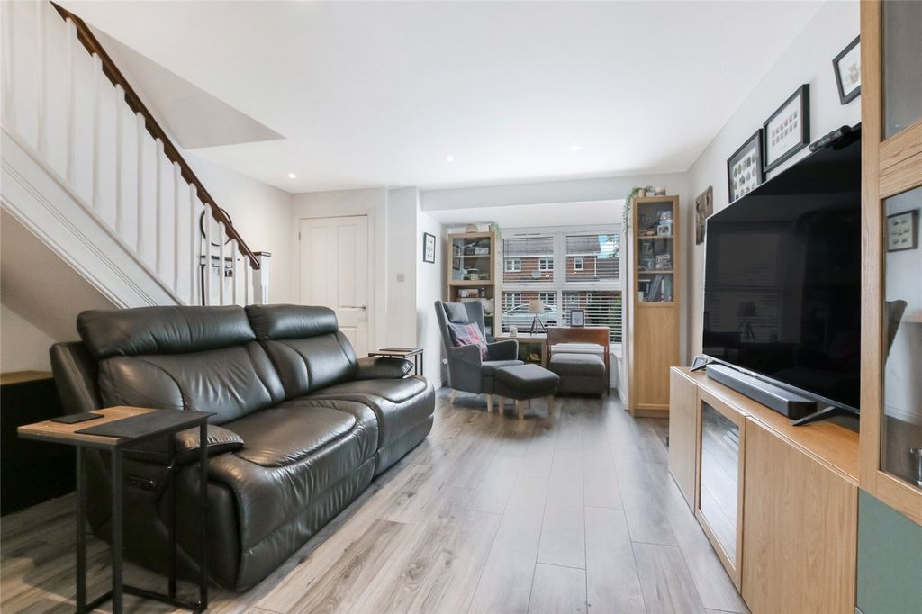 Property photo 2 of 27 Picture No. 05