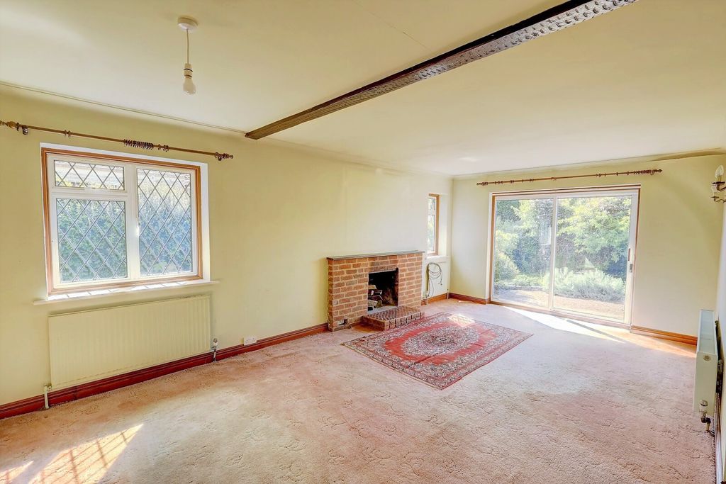 Property photo 2 of 18 Picture No. 21